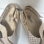 Earth Spirit Sandals Womens 7 Beige Silver Checker Casual Strappy Comfort Flat Photo 2