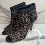 Vince Camuto Women's Gray/Black Leopard Calf Hair Kevia Peep-Toe Booties Sz 9 Photo 3