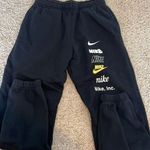 Nike sweatpants Photo 0