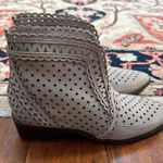 Cecelia New York Leather Cutout Scalloped Edges Ankle Boot Gray Size 7 Photo 2