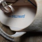 Cozy suede clogs in a versatile neutral Multiple Size 9 Photo 3