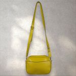 Coach  Jamie Pebbled Leather Camera Bag Crossbody Chartreuse CA207 Photo 4