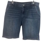 Liz Claiborne  Bermuda Classic 2 Pocket Mid Rise Denim Blue Jean Shorts Womens 8 Photo 4