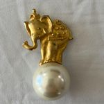 VITAGE ELIZABETH ARDEN SIGNED ELEPHANT ON BALL PEARL BROOCH PIN Photo 0