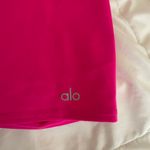 Alo Yoga biker shorts Photo 3
