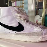 Nike Women’s Blazer Mid '77 Photo 0
