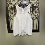 A'Gaci sleeveless white contrast floral lace layered back blouse Photo 2
