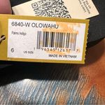 Teva NWT  Olowahu Slip on strappy sandals size 6 indigo black Photo 2