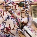 H&M Mid Rise Floral Shorts Photo 4