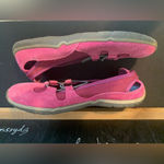 Lands' End  pink suede slip on size 8.5‎ Photo 4