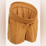 Old Navy Maternity Rollover Waist Soft Twill Utility Shorts in Coin Toss Size M Photo 0