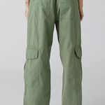 BDG Army Green Wide Leg Cargo Pants
Low rise. Size 0. Photo 1