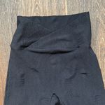 Windsor Devon  Atlas Leggings in Black Textured Photo 1