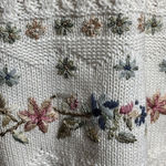 Tiara International  Chunky Knit Floral Women’s Pullover Sweater Pearls 90’s MED Photo 5