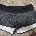 Lululemon  Speed Shorts 2.5" Photo 0