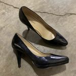 Ellen Tracy  Cody Black Almond Toe Pumps Heels Photo 1