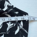 White House | Black Market floral twist halter top sleeveless blouse small Photo 8