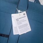 Lululemon NWT DAILY MULTI POCKET TOTE BAG 20L Warped Teal/Black WRTL/BLK Photo 1