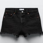 ZARA  Frayed Mid-Rise Denim Shorts US 4 Photo 1