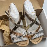 Earth Women's Sterling Strappy Sporty Sandals Photo 4