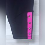 Lululemon  Women’s Snap Me Up Crop Capri Athletic Leggings Photo 4