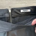 Zeagoo NWOT Faux Leather skirt, size small, silver zipper back, waist is 14, length is 18 Photo 3