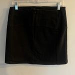 Willi Smith  Women’s Black Mini Skirt Size 6 Photo 1