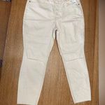 Free People We The NWT CRVY ivory raw hem cropped button fly denim size 33, 17” Photo 0