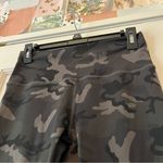 Zyia Forest Camo Luxe Capri Leggings Size 6/8 Photo 3