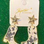 Star and Boot Earrings Photo 0