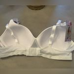 Hanes NWT Oh So Light Comfort Bras Wireless T-Shirt bra white small Photo 4