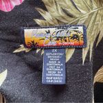 Havana Jack’s Cafe Hawaiian Floral Button Photo 5