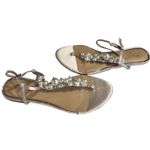 Badgley Mischka Jewel  Women's Larissa Flat Pearls Ornamented Sandal Champagne 7 Photo 3