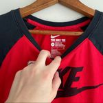 Nike  air 3/4 sleeve shirt size small Photo 3