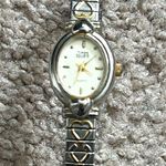 Times square women’s vintage two tone bracelet wristwatch fits a‎ M sized wrist Gold Photo 0