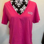 Ganni Gianni V-Neck hot pink T-Shirt! Photo 0