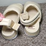 Sorel  Women's Viibe Slingback Slip-Ons
Size 9
Honey White/Sea Salt Photo 3