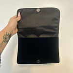 Shiraleah Chicago NWT Stunning Purse Wallet Franca Fold Clutch Black Red Floral Photo 2