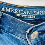 American Eagle  Mom Jean Relaxed fit High Waisted Casual Denim Medium Wash Sz 6 Photo 12