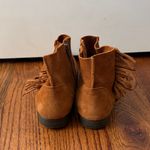 Minnetonka  Fringe Boots Size 8.5 Tan Brown Suede Moccasins Ankle Booties Western Photo 3