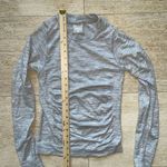 Athleta  Ribbed Seamless Womens XS 700036528 Perforated‎ Stretch Gray Long Sleeve Photo 3