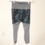 Lululemon Size 4 RUNNING IN THE CITY 7/8 TIGHT FLORAL BACKDROP BLUE DENIM MESH Photo 3