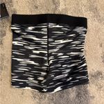 Nike NWT  Pro Black and Gray Patterned Shorts Photo 3