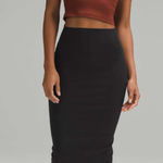 Lululemon  Nulu Skirt Slim Fit High-Rise Photo 0