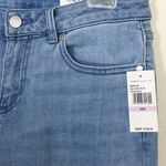 Vince Camuto | NWT Cropped Straight Leg Jeans Photo 3