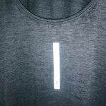 Head  M Dark Gray Reflective Athletic Top Photo 7