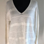 One Grey Day White V Photo 0