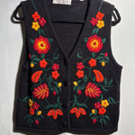 Karen Scott Vintage Black Knit Sweater Vest Embroidered Flowers Dark Cottage Core Boho 90s M Photo 0