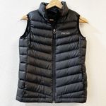Marmot Women's Jena 800 Fill Down Quilted Pattern Puffer Vest Size XS Black Photo 1