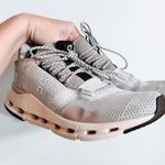 on cloud  Running Shoes Photo 0